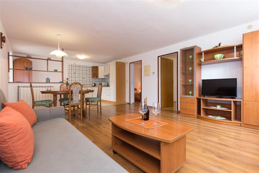 Apartment A3, for 5 persons