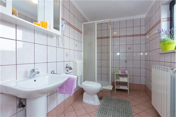 Apartment A3, for 5 persons