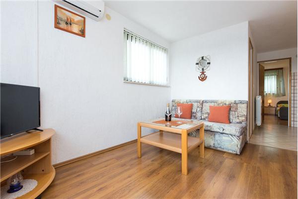 Apartment A4, for 4 persons