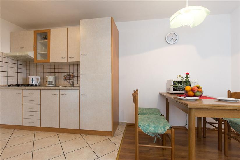 Apartment A4, for 4 persons