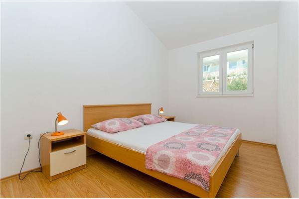 Apartment A2, for 5 persons