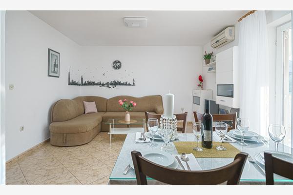 Lägenhet A4, för 6 personer