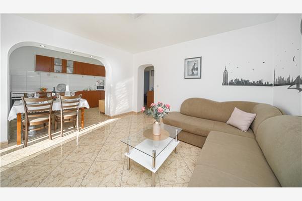 Lägenhet A4, för 6 personer