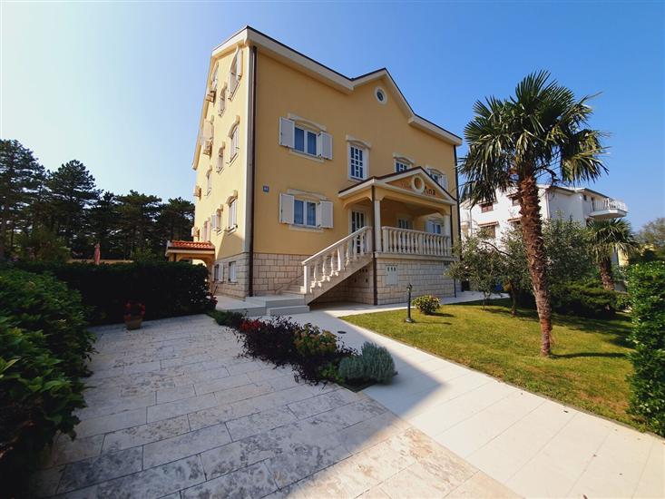 Apartments Villa Anne
