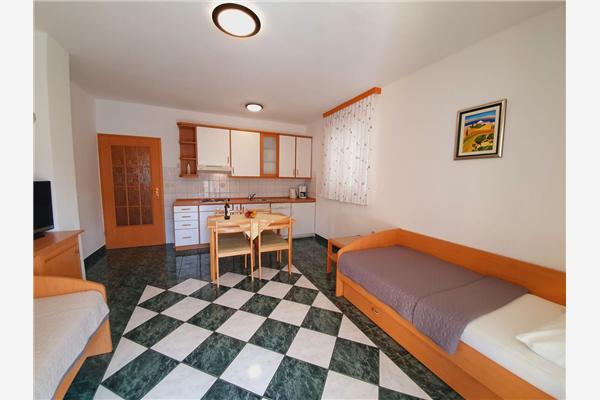 Apartment A4, for 4 persons