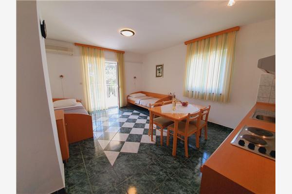 Apartment A6, for 4 persons