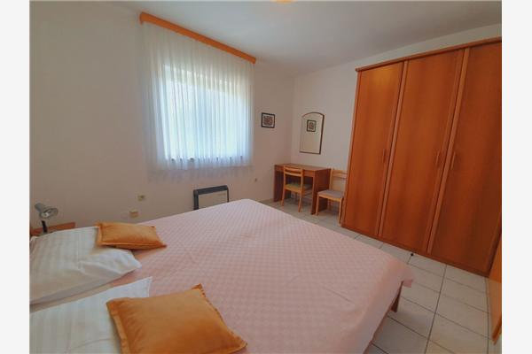 Apartment A6, for 4 persons