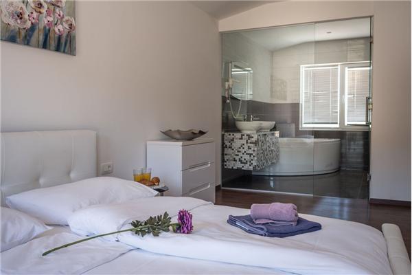 House K1, for 10 persons