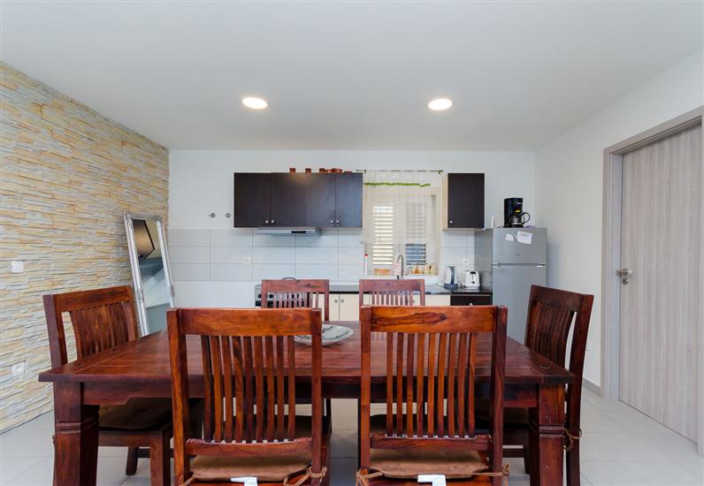 Apartment A1, for 5 persons