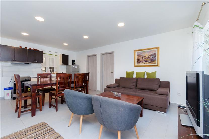 Apartment A1, for 5 persons