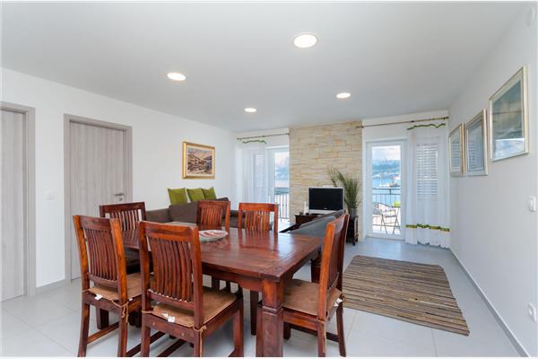 Apartment A1, for 5 persons