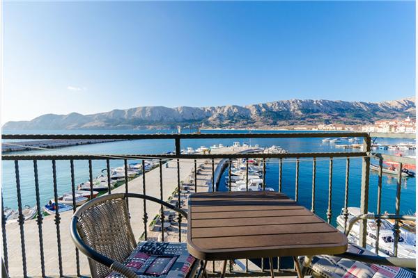 Apartment A1, for 5 persons