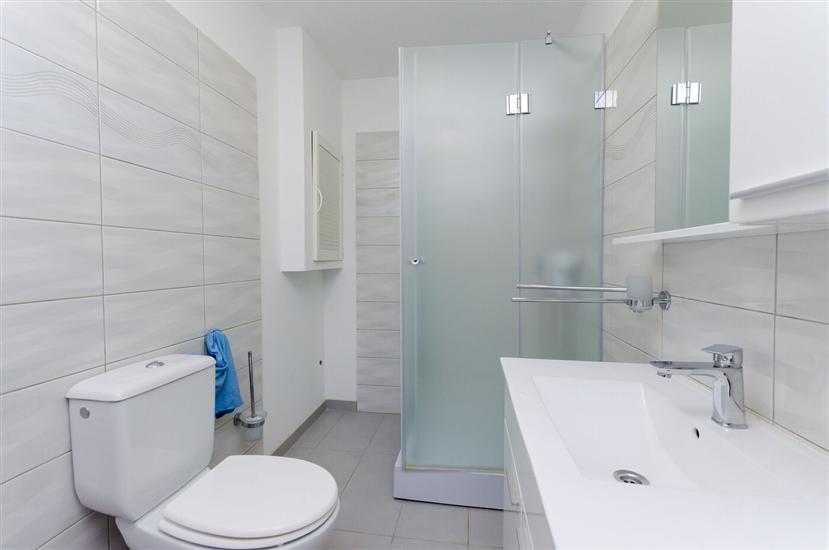 Apartment A1, for 5 persons