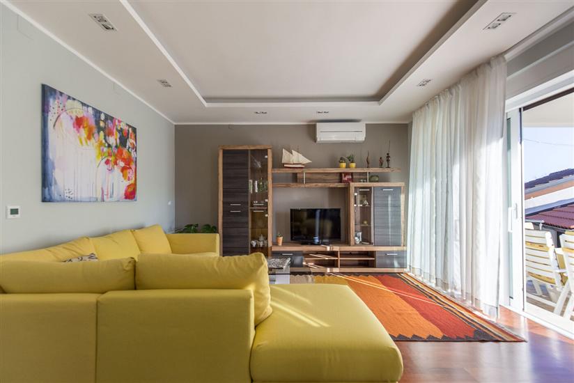 Apartment A1, for 6 persons