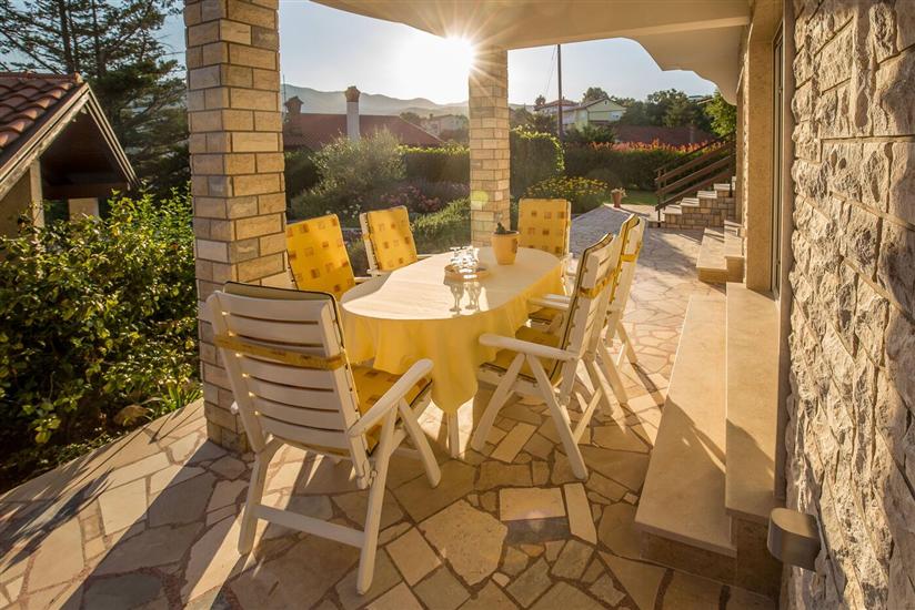 Apartment A1, for 6 persons