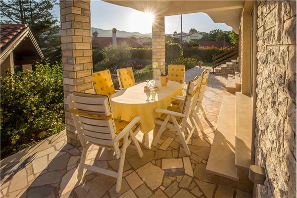 Apartment A1, for 6 persons