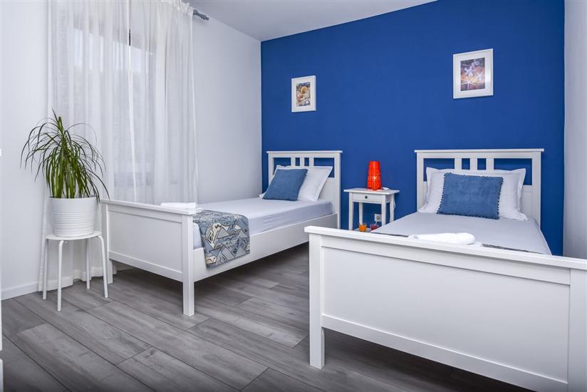 Apartment A1, for 7 persons