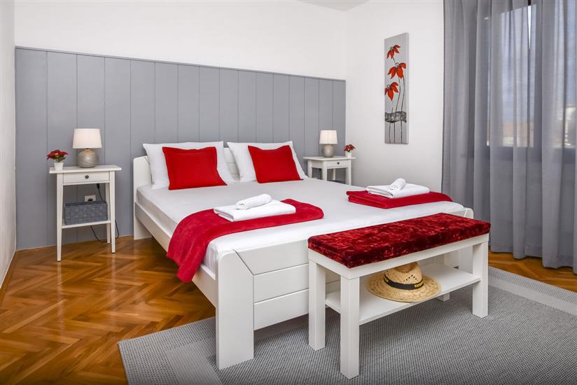 Apartment A1, for 7 persons