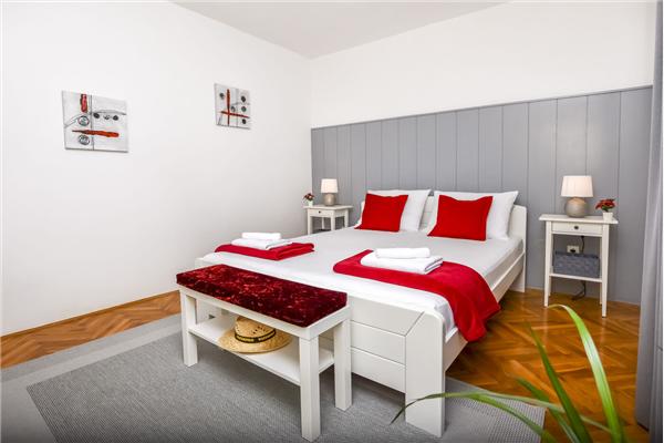 Apartment A1, for 7 persons