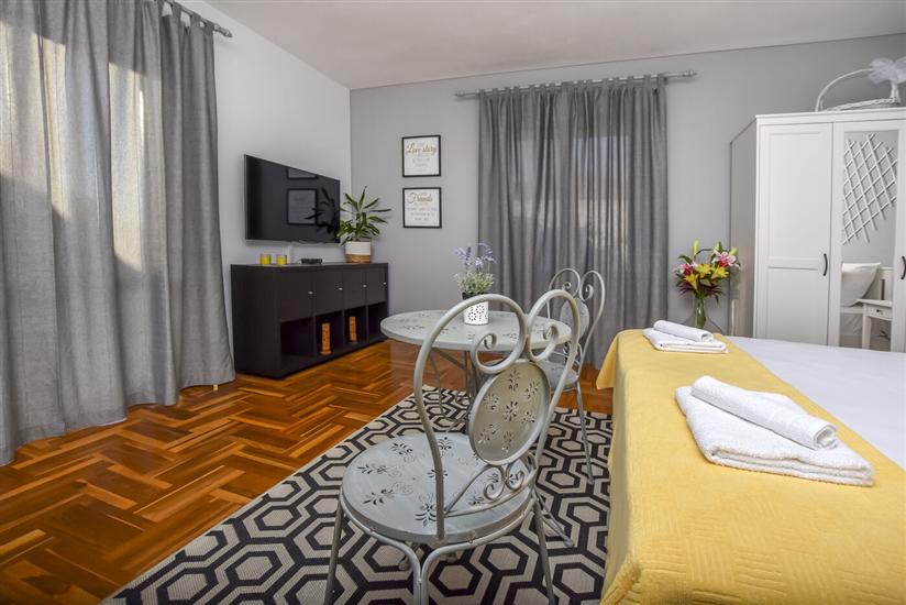 Apartment A1, for 7 persons