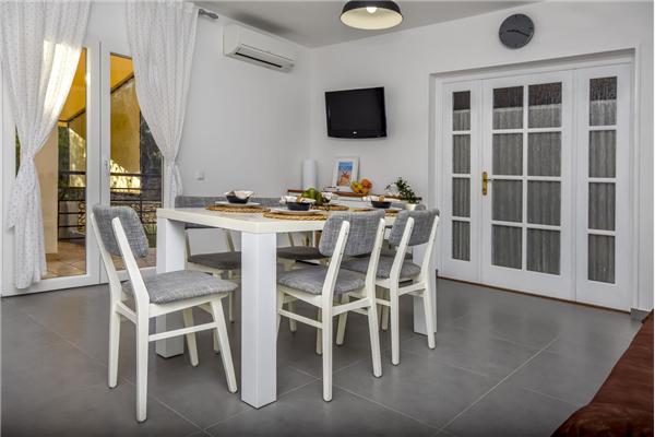 Apartment A1, for 7 persons