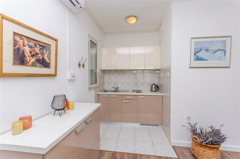 Apartment A1, for 5 persons