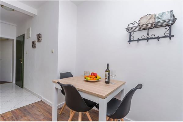 Apartment A1, for 5 persons