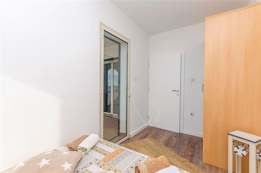 Apartment A1, for 5 persons