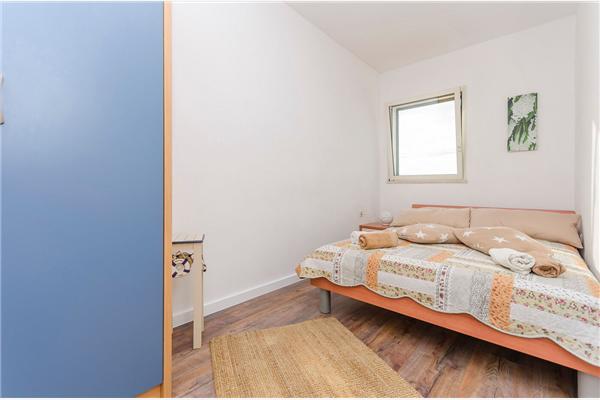 Apartment A1, for 5 persons