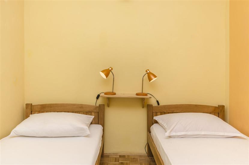 Room S2, for 2 persons