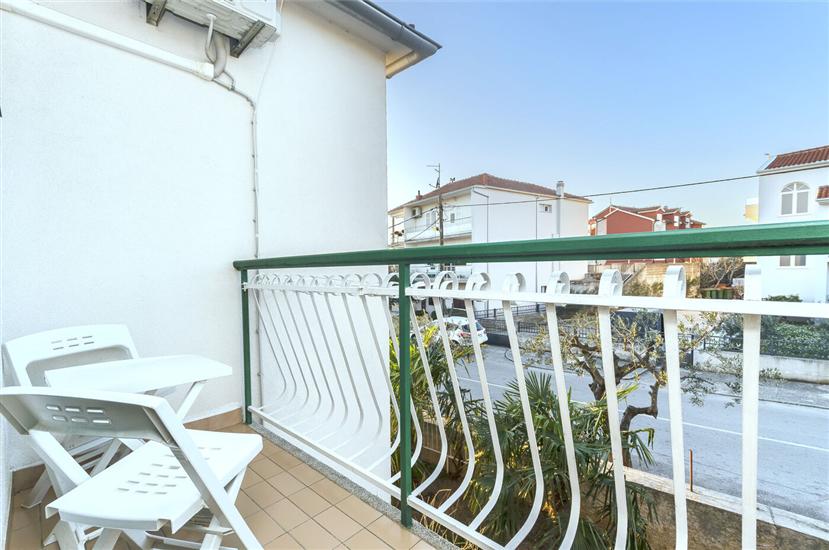 Room S2, for 2 persons