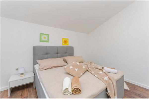 Apartment A4, for 5 persons