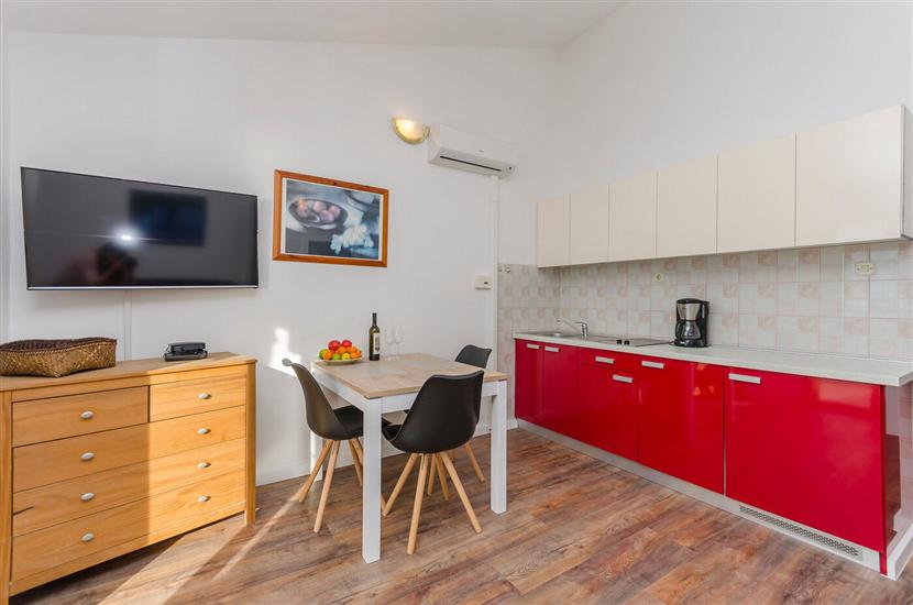 Apartment A4, for 5 persons