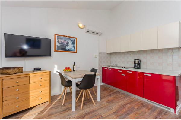 Apartment A4, for 5 persons