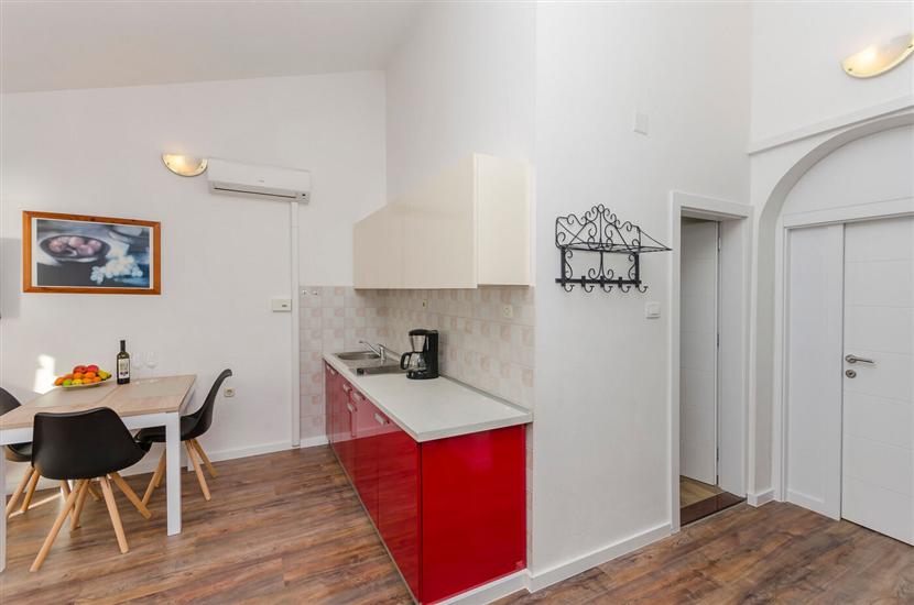 Apartment A4, for 5 persons