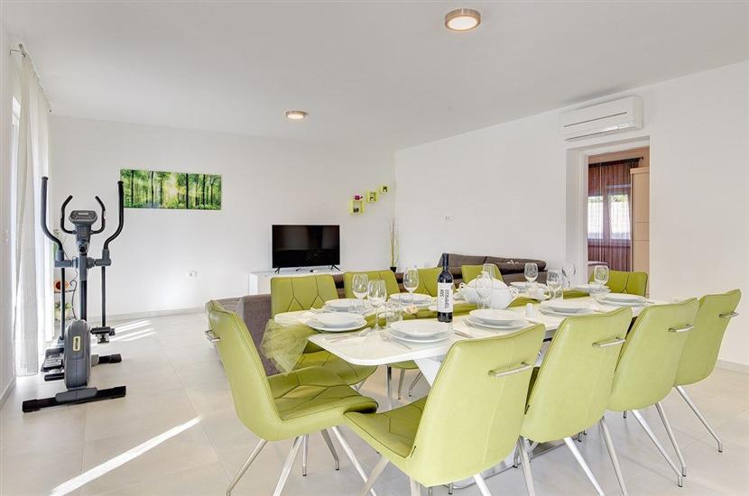 House K1, for 10 persons