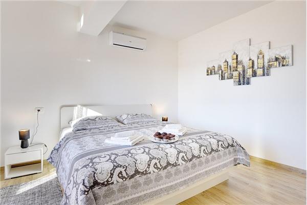 House K1, for 10 persons