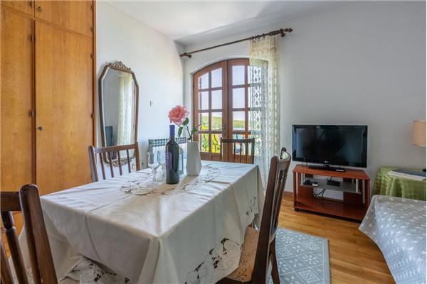 Apartment A2, for 6 persons