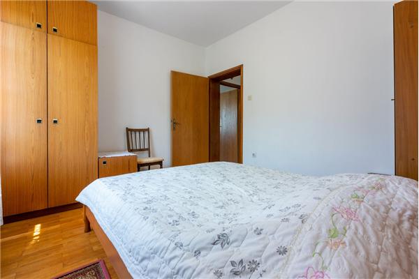 Apartment A2, for 6 persons