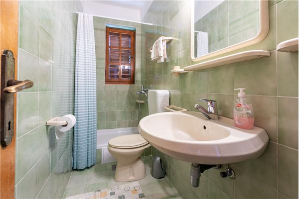 Apartment A2, for 6 persons