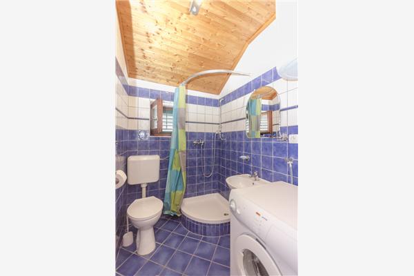 Apartment A1, for 5 persons