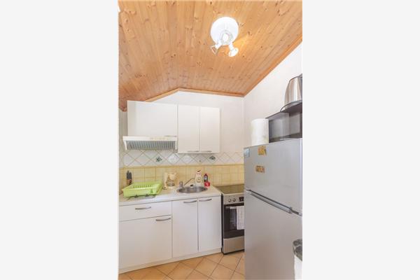 Apartment A1, for 5 persons