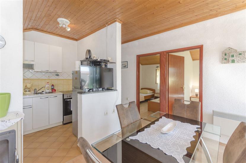 Apartment A1, for 5 persons