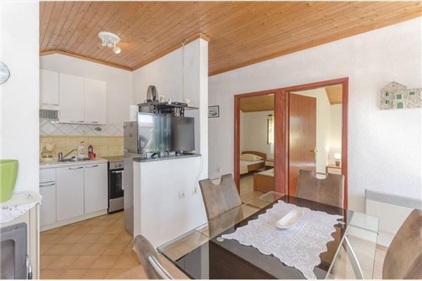 Apartment A1, for 5 persons