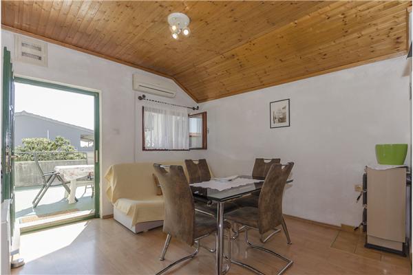 Apartment A1, for 5 persons