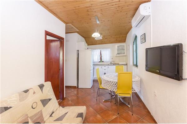Apartment A2, for 3 persons