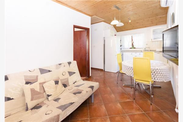 Apartment A2, for 3 persons