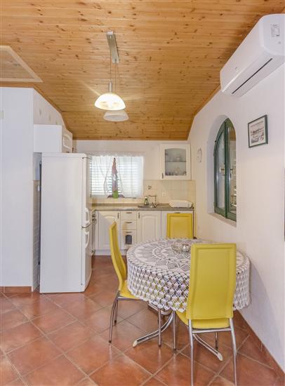 Apartment A2, for 3 persons