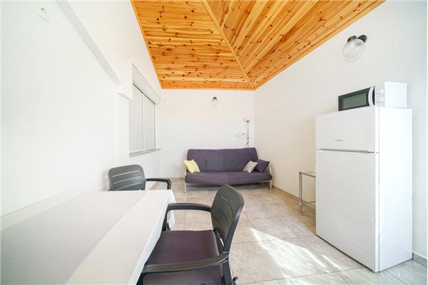 Room S1, for 2 persons