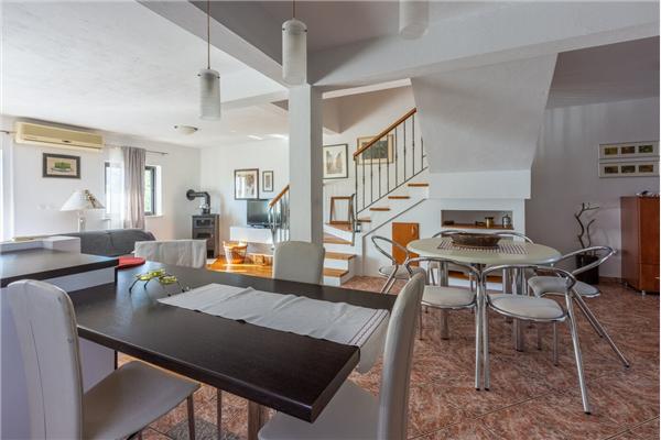 House K1, for 12 persons